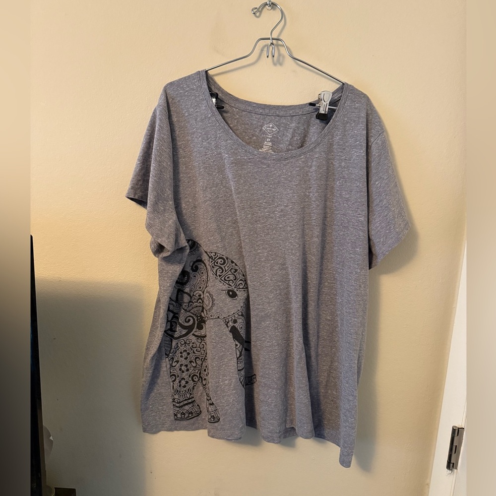 St. John's Bay Gray Elephant Graphic Tee